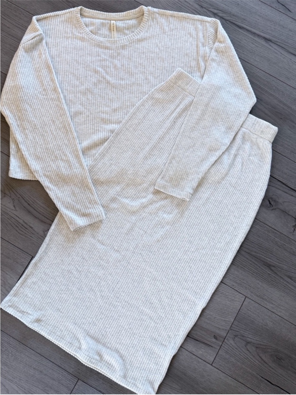 Aritzia Babaton Cream Ribbed Midi Skirt Top Set M L